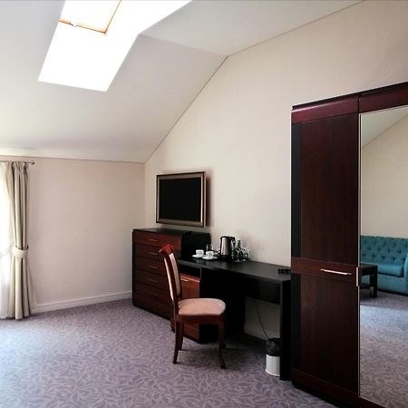 Palac Mortegi Hotel & Spa- Restauracja Szlachecka, Spa, Basen, Sauny, Jazda Konna, Mini Zoo- Luksus, Relaks I Przyroda W Jednym! Lubawa Szoba fotó